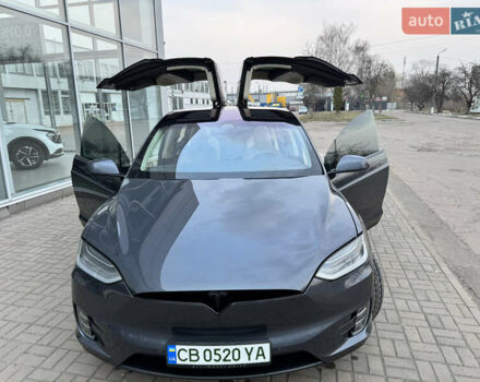Серый Тесла Модель Х, объемом двигателя 0 л и пробегом 114 тыс. км за 43350 $, фото 33 на Automoto.ua