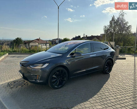 Серый Тесла Модель Х, объемом двигателя 0 л и пробегом 99 тыс. км за 43000 $, фото 8 на Automoto.ua