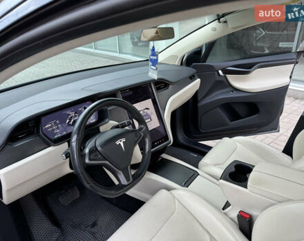 Серый Тесла Модель Х, объемом двигателя 0 л и пробегом 114 тыс. км за 43350 $, фото 34 на Automoto.ua