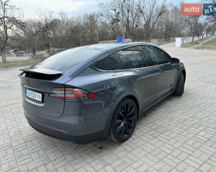 Серый Тесла Модель Х, объемом двигателя 0 л и пробегом 114 тыс. км за 43350 $, фото 3 на Automoto.ua