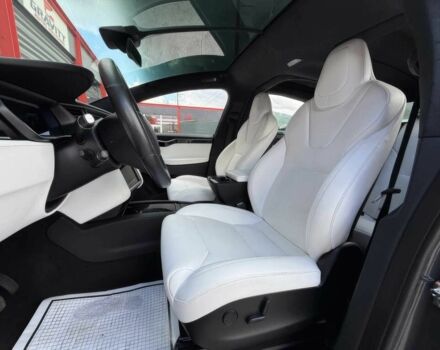 Серый Тесла Модель Х, объемом двигателя 0 л и пробегом 39 тыс. км за 19000 $, фото 8 на Automoto.ua