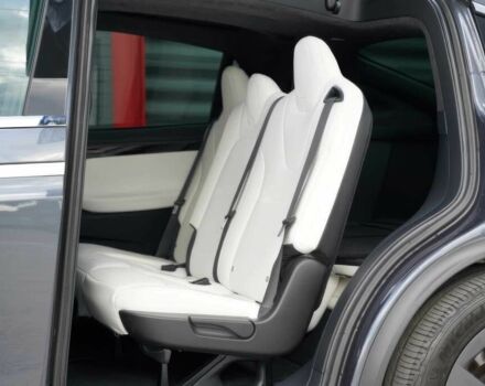 Серый Тесла Модель Х, объемом двигателя 0 л и пробегом 39 тыс. км за 19000 $, фото 12 на Automoto.ua