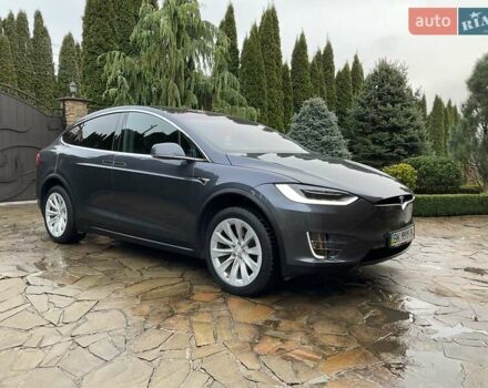 Серый Тесла Модель Х, объемом двигателя 0 л и пробегом 92 тыс. км за 26499 $, фото 2 на Automoto.ua