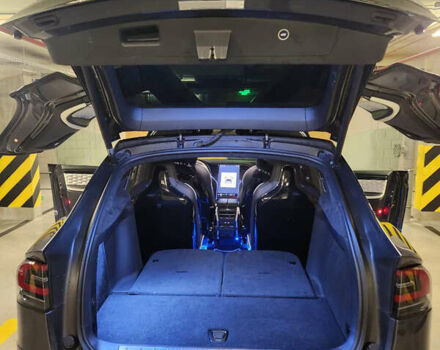 Сірий Тесла Модель Х, об'ємом двигуна 0 л та пробігом 38 тис. км за 37000 $, фото 15 на Automoto.ua