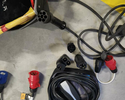 Сірий Тесла Модель Х, об'ємом двигуна 0 л та пробігом 38 тис. км за 37000 $, фото 7 на Automoto.ua