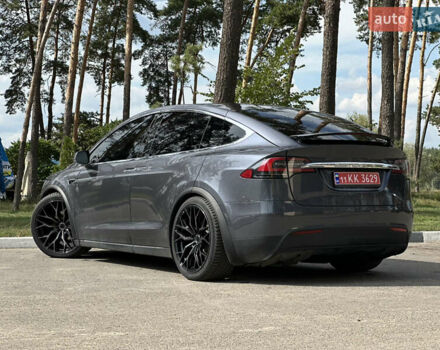 Серый Тесла Модель Х, объемом двигателя 0 л и пробегом 18 тыс. км за 33000 $, фото 2 на Automoto.ua