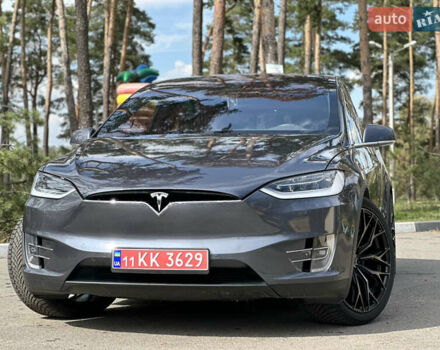 Серый Тесла Модель Х, объемом двигателя 0 л и пробегом 18 тыс. км за 33000 $, фото 8 на Automoto.ua