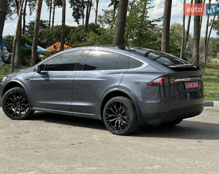 Серый Тесла Модель Х, объемом двигателя 0 л и пробегом 18 тыс. км за 33000 $, фото 11 на Automoto.ua