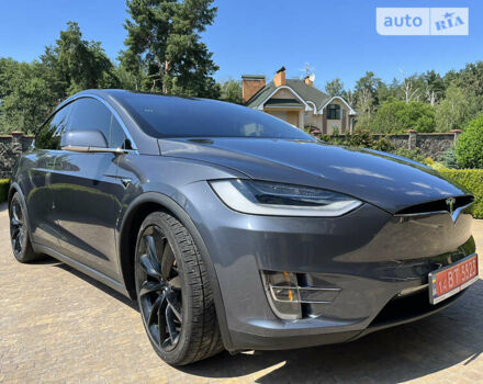 Сірий Тесла Модель Х, об'ємом двигуна 0 л та пробігом 71 тис. км за 59900 $, фото 2 на Automoto.ua