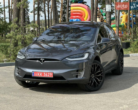 Серый Тесла Модель Х, объемом двигателя 0 л и пробегом 18 тыс. км за 33000 $, фото 10 на Automoto.ua