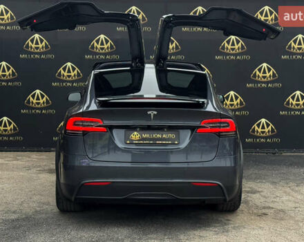 Серый Тесла Модель Х, объемом двигателя 0 л и пробегом 29 тыс. км за 47900 $, фото 6 на Automoto.ua