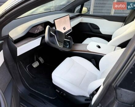 Серый Тесла Модель Х, объемом двигателя 0 л и пробегом 69 тыс. км за 40000 $, фото 7 на Automoto.ua