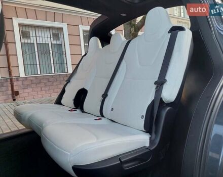 Серый Тесла Модель Х, объемом двигателя 0 л и пробегом 5 тыс. км за 52999 $, фото 60 на Automoto.ua