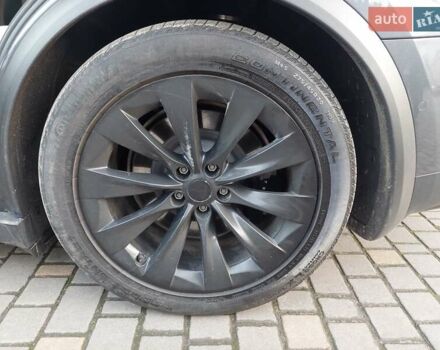 Серый Тесла Модель Х, объемом двигателя 0 л и пробегом 5 тыс. км за 52999 $, фото 71 на Automoto.ua