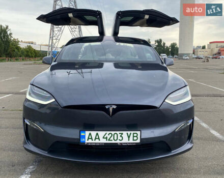 Серый Тесла Модель Х, объемом двигателя 0 л и пробегом 17 тыс. км за 46800 $, фото 7 на Automoto.ua