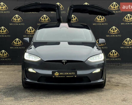 Серый Тесла Модель Х, объемом двигателя 0 л и пробегом 29 тыс. км за 47900 $, фото 2 на Automoto.ua