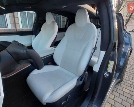 Серый Тесла Модель Х, объемом двигателя 0 л и пробегом 5 тыс. км за 52999 $, фото 35 на Automoto.ua