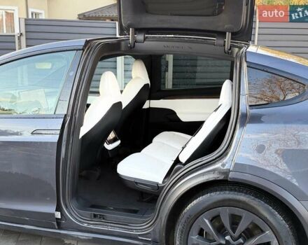 Серый Тесла Модель Х, объемом двигателя 0 л и пробегом 69 тыс. км за 40000 $, фото 18 на Automoto.ua