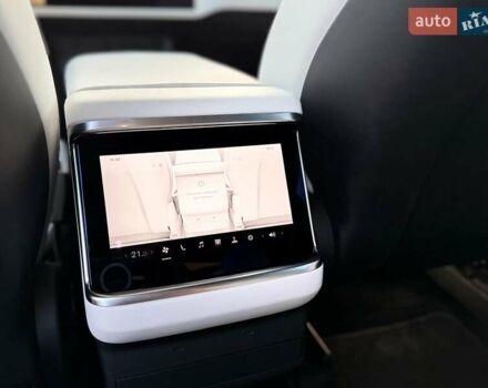 Серый Тесла Модель Х, объемом двигателя 0 л и пробегом 69 тыс. км за 40000 $, фото 21 на Automoto.ua