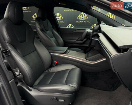 Серый Тесла Модель Х, объемом двигателя 0 л и пробегом 29 тыс. км за 47900 $, фото 15 на Automoto.ua