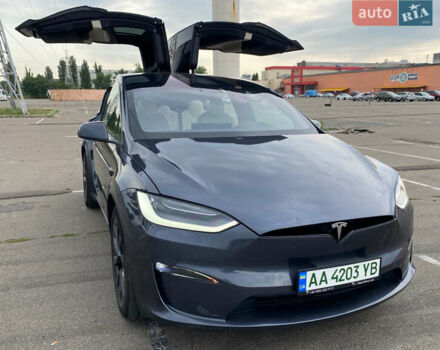 Серый Тесла Модель Х, объемом двигателя 0 л и пробегом 17 тыс. км за 46800 $, фото 1 на Automoto.ua