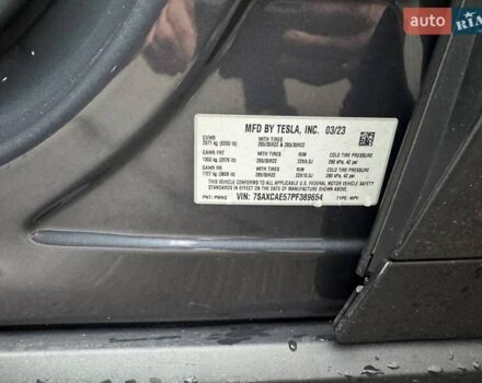 Тесла Модель Х 2023 у Києві на Automoto.ua Сірий Тесла Модель Х, об'ємом двигуна 0 л та пробігом 23 тис. км за 49999 $, фото 16 на Automoto.ua