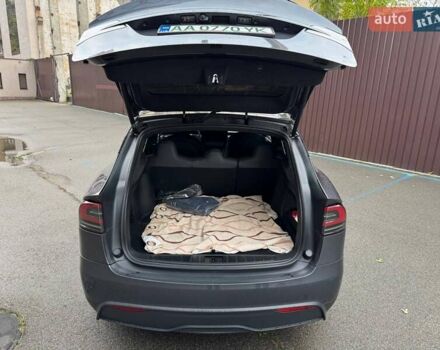 Тесла Модель Х 2023 у Києві на Automoto.ua Сірий Тесла Модель Х, об'ємом двигуна 0 л та пробігом 23 тис. км за 49999 $, фото 10 на Automoto.ua