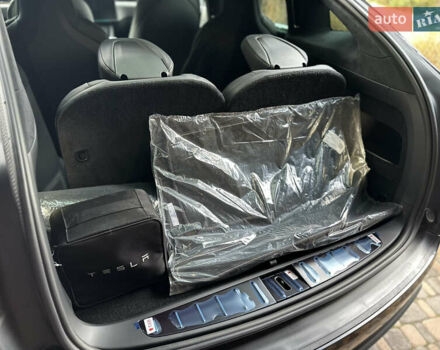 Серый Тесла Модель Х, объемом двигателя 0 л и пробегом 1 тыс. км за 70000 $, фото 20 на Automoto.ua