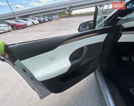 Тесла Модель Х 2025 у Рівному на Automoto.ua Сірий Тесла Модель Х, об'ємом двигуна 0 л та пробігом 12 тис. км за 42900 $, фото 14 на Automoto.ua