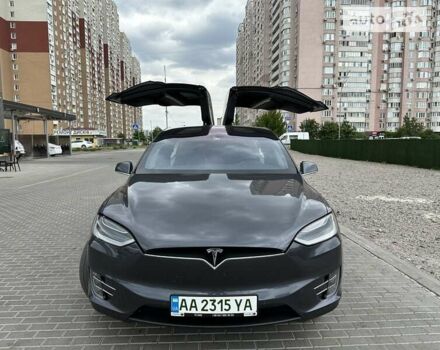 Серый Тесла Модель Х, объемом двигателя 0 л и пробегом 179 тыс. км за 28500 $, фото 1 на Automoto.ua