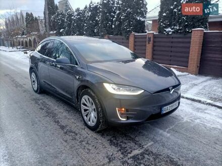 Тесла Модель Х 2017 у Києві на Automoto.ua Сірий Тесла Модель Х, об'ємом двигуна 0 л та пробігом 67 тис. км за 25000 $, фото 1 на Automoto.ua