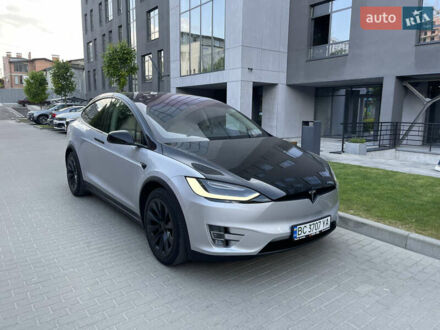 Тесла Модель Х 2017 в Львове на Automoto.ua Серый Тесла Модель Х, объемом двигателя 0 л и пробегом 130 тыс. км за 30000 $, фото 1 на Automoto.ua