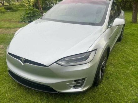 Тесла Модель Х 2018 у Буче на Automoto.ua Сірий Тесла Модель Х, об'ємом двигуна 0 л та пробігом 52 тис. км за 17000 $, фото 1 на Automoto.ua