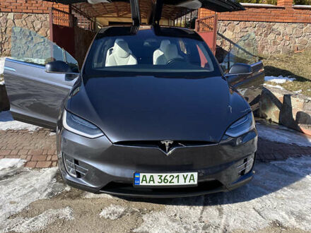 Тесла Модель Х 2018 у Києві на Automoto.ua Сірий Тесла Модель Х, об'ємом двигуна 0 л та пробігом 170 тис. км за 24900 $, фото 1 на Automoto.ua