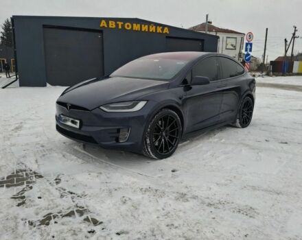 Серый Тесла Модель Х, объемом двигателя 0 л и пробегом 148 тыс. км за 28000 $, фото 1 на Automoto.ua