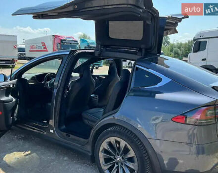 Серый Тесла Модель Х, объемом двигателя 0 л и пробегом 227 тыс. км за 29999 $, фото 1 на Automoto.ua