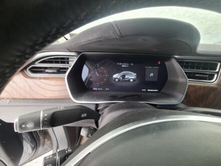 Серый Тесла Модель Х, объемом двигателя 0 л и пробегом 138 тыс. км за 17000 $, фото 1 на Automoto.ua