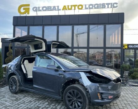 Серый Тесла Модель Х, объемом двигателя 0 л и пробегом 96 тыс. км за 16900 $, фото 1 на Automoto.ua