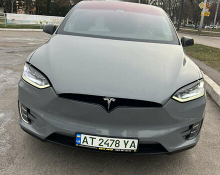 Серый Тесла Модель Х, объемом двигателя 0 л и пробегом 122 тыс. км за 22500 $, фото 1 на Automoto.ua