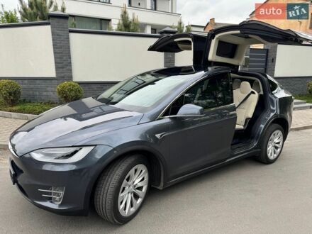 Сірий Тесла Модель Х, об'ємом двигуна 0 л та пробігом 176 тис. км за 20999 $, фото 1 на Automoto.ua