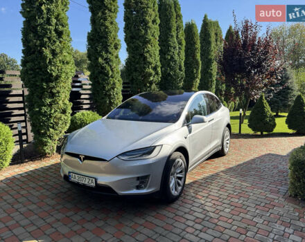 Серый Тесла Модель Х, объемом двигателя 0 л и пробегом 97 тыс. км за 33000 $, фото 1 на Automoto.ua