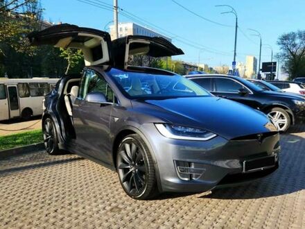 Серый Тесла Модель Х, объемом двигателя 0 л и пробегом 168 тыс. км за 36800 $, фото 1 на Automoto.ua