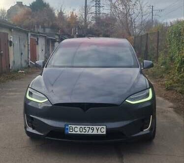 Серый Тесла Модель Х, объемом двигателя 0 л и пробегом 119 тыс. км за 28900 $, фото 1 на Automoto.ua