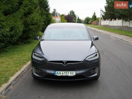 Серый Тесла Модель Х, объемом двигателя 0 л и пробегом 98 тыс. км за 29700 $, фото 1 на Automoto.ua