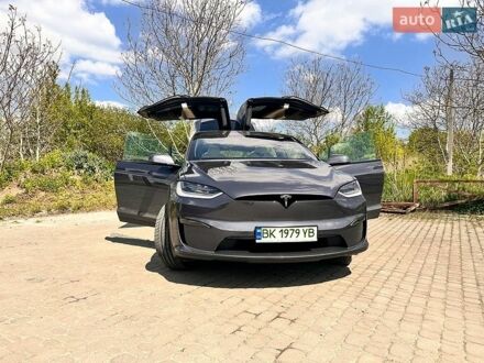 Серый Тесла Модель Х, объемом двигателя 0 л и пробегом 33 тыс. км за 45000 $, фото 1 на Automoto.ua