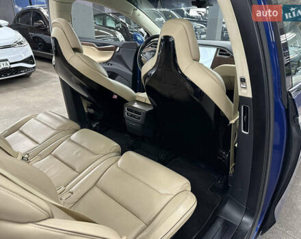 Синий Тесла Модель Х, объемом двигателя 0 л и пробегом 152 тыс. км за 28500 $, фото 29 на Automoto.ua
