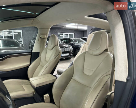 Синий Тесла Модель Х, объемом двигателя 0 л и пробегом 152 тыс. км за 28500 $, фото 17 на Automoto.ua