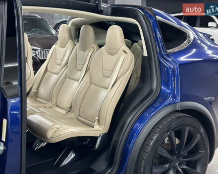 Синий Тесла Модель Х, объемом двигателя 0 л и пробегом 152 тыс. км за 28500 $, фото 16 на Automoto.ua