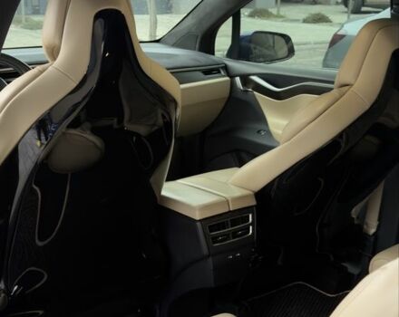 Синий Тесла Модель Х, объемом двигателя 0 л и пробегом 120 тыс. км за 18000 $, фото 6 на Automoto.ua