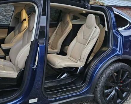 Синий Тесла Модель Х, объемом двигателя 0 л и пробегом 99 тыс. км за 27500 $, фото 8 на Automoto.ua